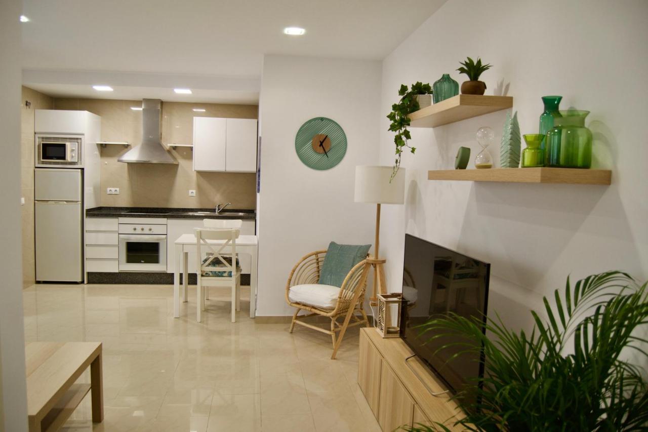 Ohana Beachfront Malagueta Malaga Exterior photo